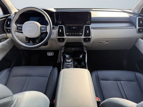 Used 2024 Kia Sorento SX Prestige image 10