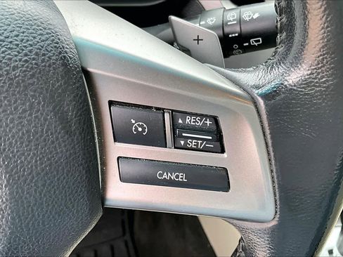 Used 2014 Subaru Outback 2.5i Limited w/ Moonroof Package AWD/4WD image 22