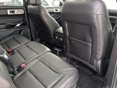 Used 2022 Ford Explorer ST w/ Equipment Group 401A AWD/4WD image 17