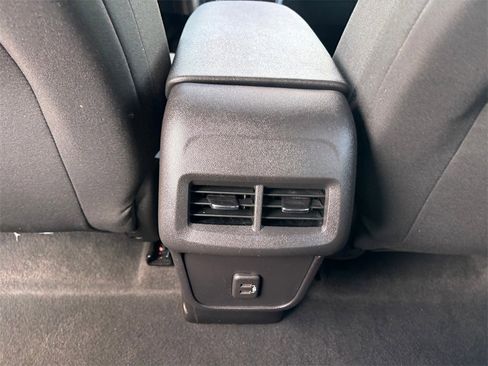 Certified 2024 Chevrolet Equinox LT image 29