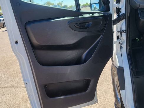 Used 2021 Mercedes-Benz Sprinter 1500 image 21