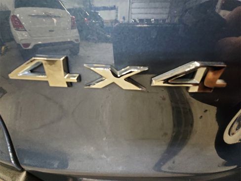 Used 2019 Jeep Cherokee Latitude Plus w/ Cold Weather Group image 31