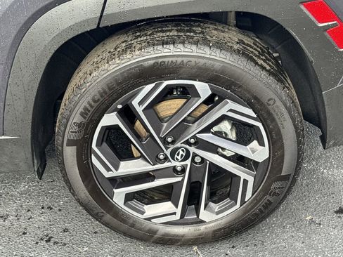 Used 2025 Hyundai Tucson Limited image 19