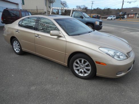 Used 2002 Lexus ES 330 image 1