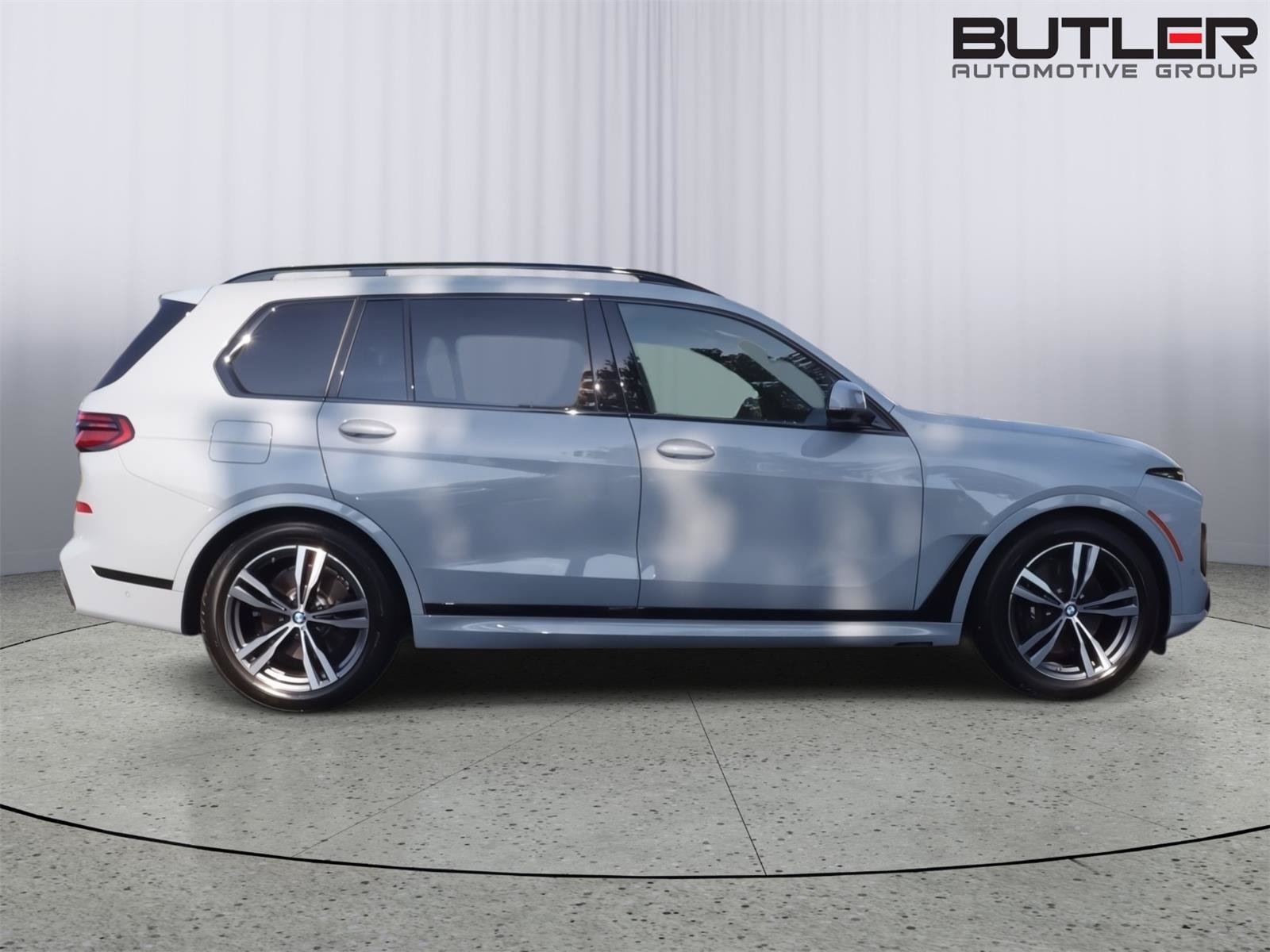 Used 2026 BMW X7 xDrive40i AWD/4WD image 8