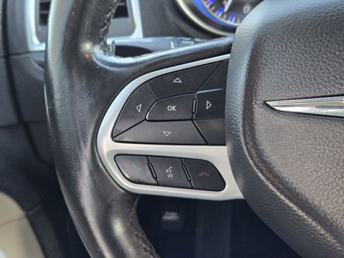 Used 2019 Chrysler 300 Touring L w/ Quick Order Package 22F image 26