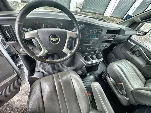 Used 2019 Chevrolet Express 2500 Work Van w/ Driver Convenience Package image 19
