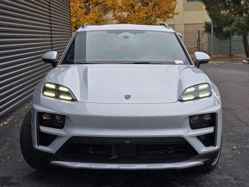 New 2025 Porsche Macan Turbo Electric image 10