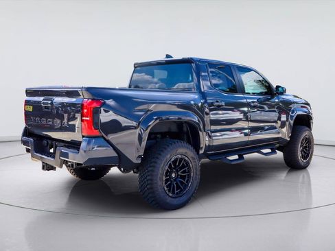 Used 2025 Toyota Tacoma SR5 RWD image 9