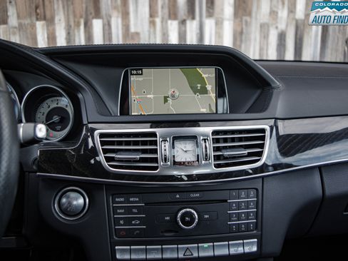 Used 2016 Mercedes-Benz E 400 4MATIC Sedan image 18