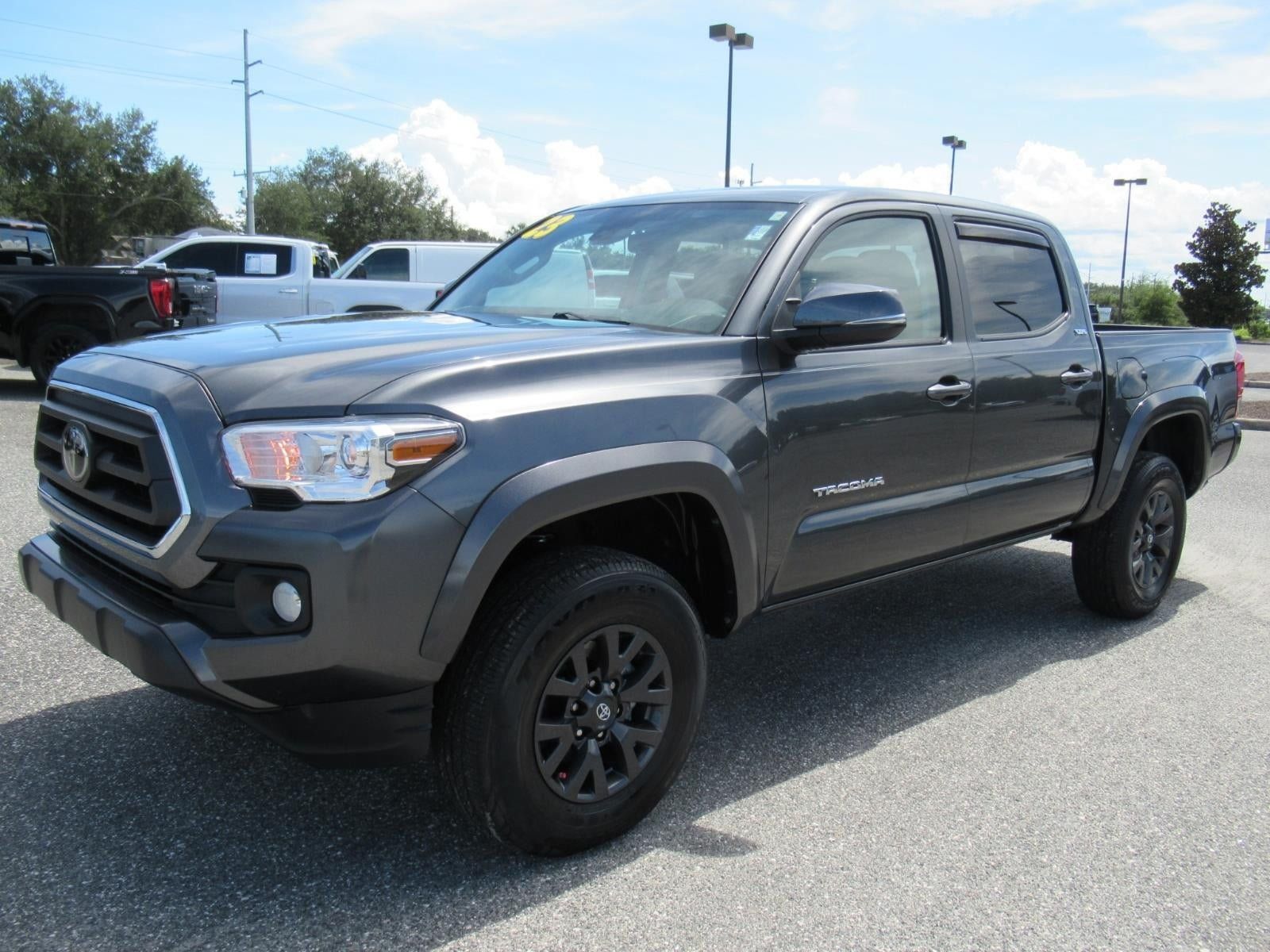 Used 2023 Toyota Tacoma SR5 w/ Technology Package RWD image 4
