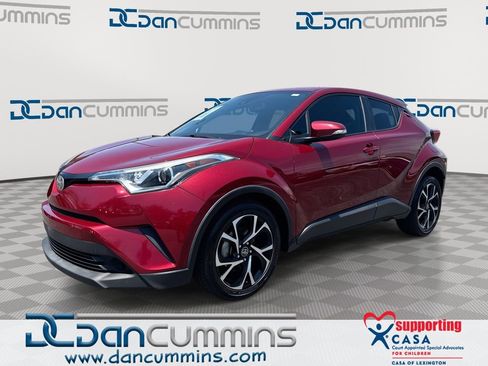 Used 2018 Toyota C-HR XLE FWD image 1