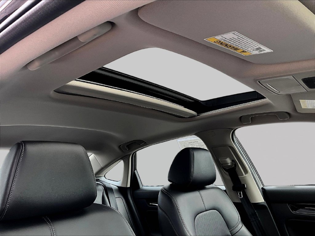 Used 2022 Honda Civic Touring image 30