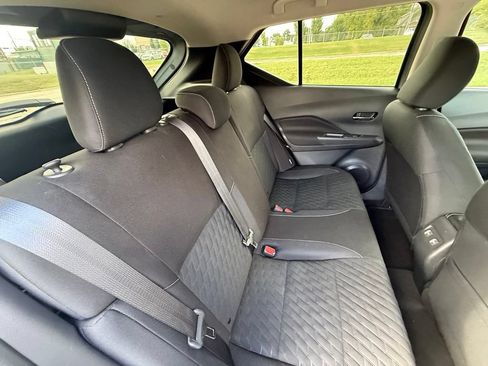 Used 2021 Nissan Kicks SV FWD image 32