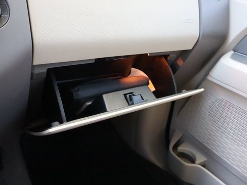 Used 2014 Ford Expedition XLT image 37