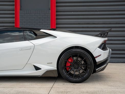 Used 2015 Lamborghini Huracan LP 610-4 AWD/4WD image 16