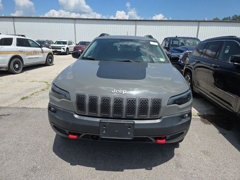 Used 2022 Jeep Cherokee Trailhawk w/ Sound & Nav Group AWD/4WD image 2