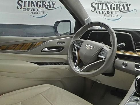 Used 2023 Cadillac Escalade Sport Platinum w/ LPO, ONYX Package AWD/4WD image 9