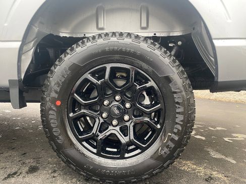 New 2025 Ford F150 XLT w/ Equipment Group 301A Standard image 17