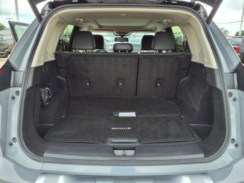Used 2024 Nissan Rogue Platinum w/ Platinum Premium Package FWD image 28