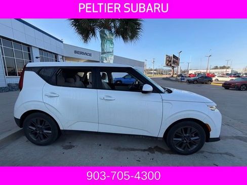 Used 2020 Kia Soul EX image 16