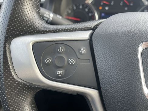 Used 2023 GMC Acadia SLE w/ Driver Convenience Package image 20