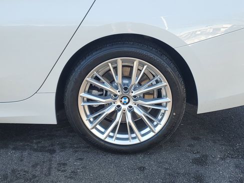 Certified 2023 BMW 330i xDrive Sedan w/ Convenience Package image 27