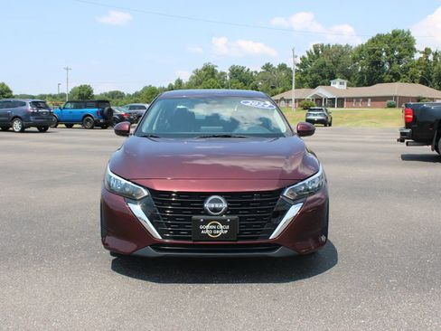 Used 2024 Nissan Sentra SV FWD image 3