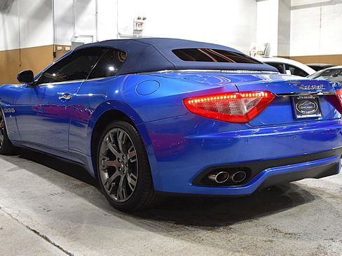 Used 2015 Maserati GranTurismo Convertible RWD image 10