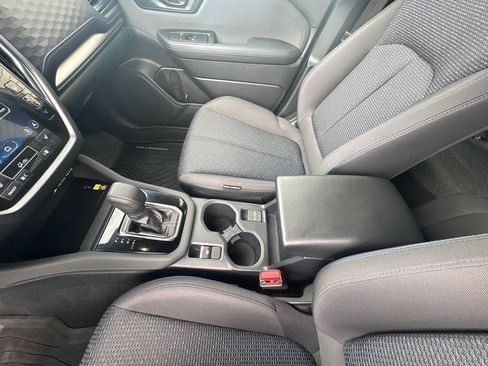 Used 2025 Subaru Forester Premium AWD/4WD image 31