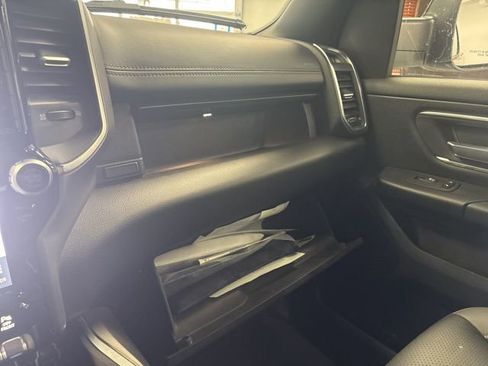 Used 2024 RAM 1500 Big Horn image 41