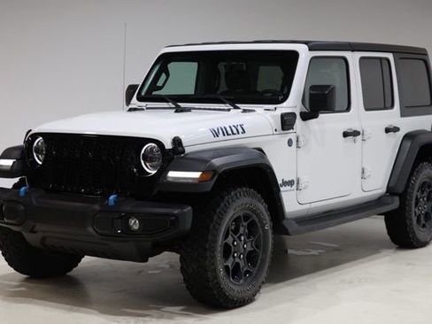 Used 2023 Jeep Wrangler Unlimited w/ 8.4" Radio Group AWD/4WD image 3