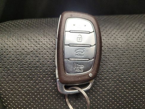 Used 2021 Hyundai Tucson Limited AWD/4WD image 32