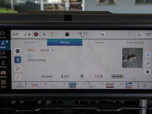Used 2025 Jeep Gladiator Sport AWD/4WD image 16