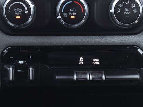 Used 2024 RAM 2500 Big Horn w/ Bed Utility Group image 32