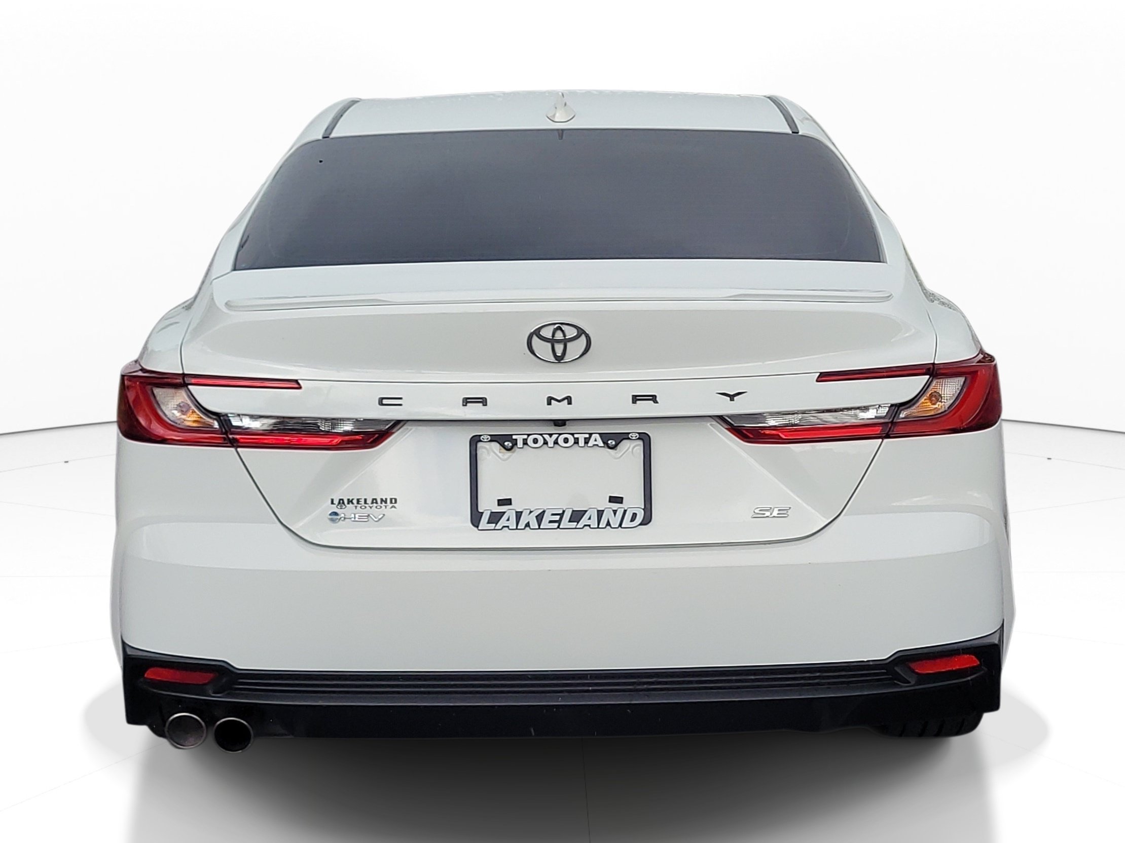 Used 2025 Toyota Camry SE FWD image 6