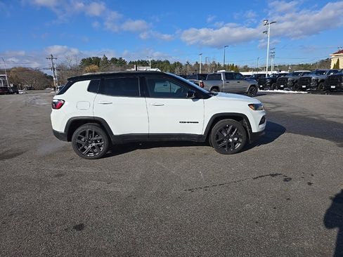 New 2026 Jeep Compass Limited image 8