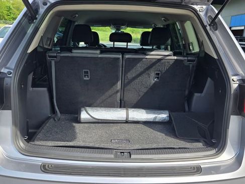 Used 2024 Volkswagen Atlas SE FWD image 17