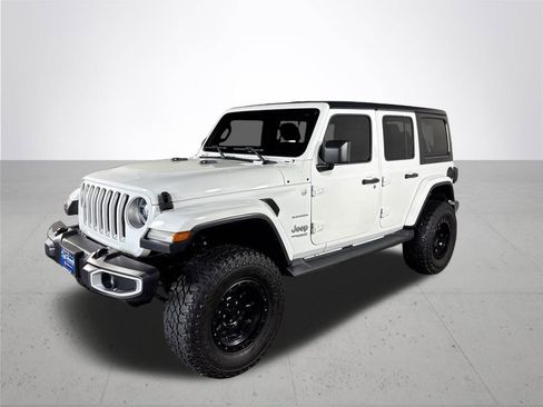 Used 2018 Jeep Wrangler Unlimited Sahara w/ Uconnect 4C Nav & Sound Group image 2