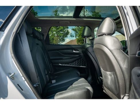 Used 2019 Hyundai Santa Fe FWD image 17