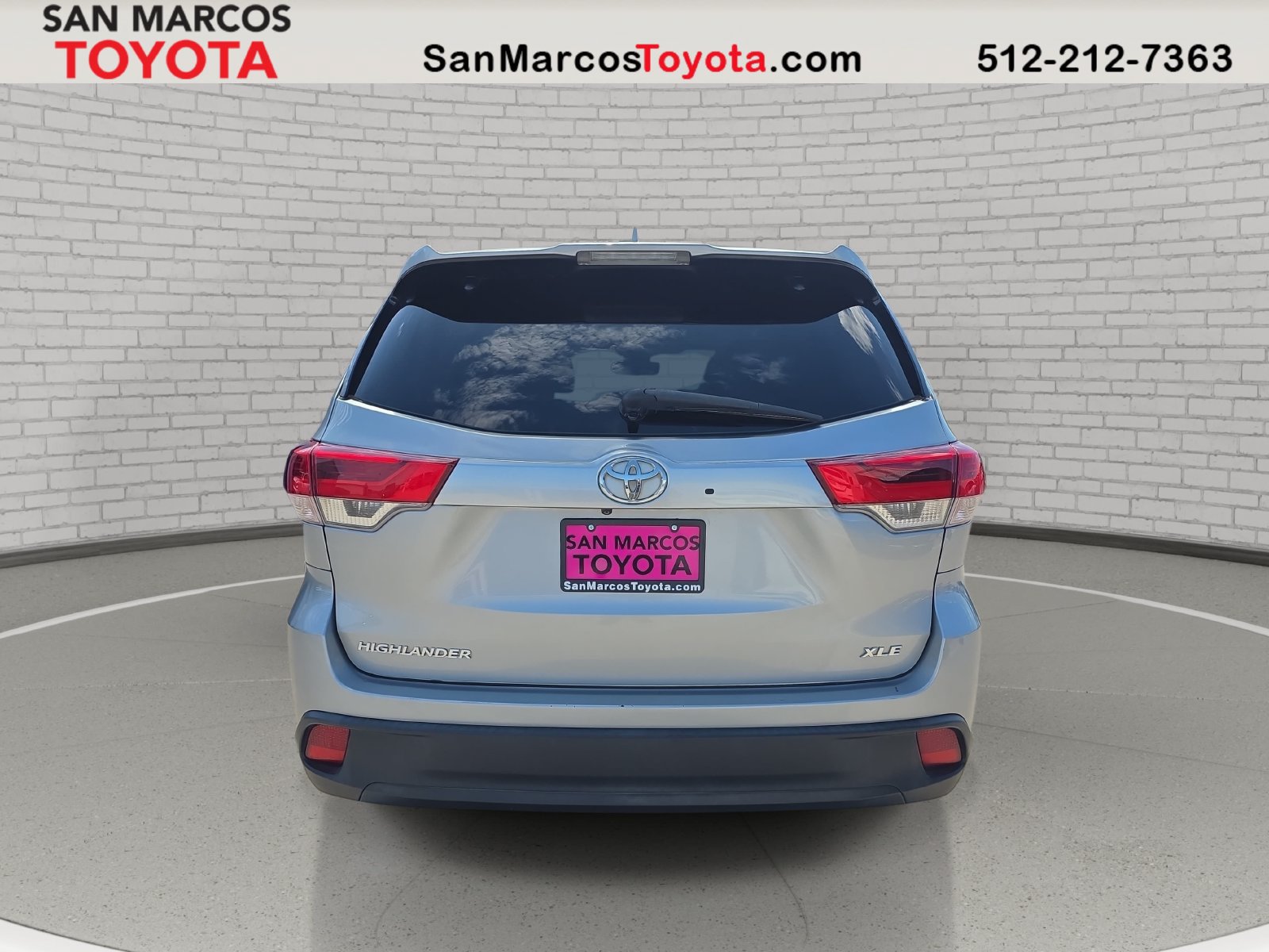 Used 2017 Toyota Highlander XLE FWD image 7