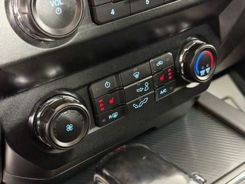 Used 2019 Ford F150 XLT w/ Equipment Group 302A Luxury AWD/4WD image 16