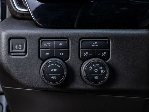 Used 2023 Chevrolet Silverado 1500 LT Trail Boss w/ Protection Package AWD/4WD image 22
