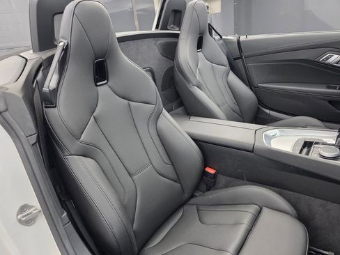 Used 2026 BMW Z4 M40i RWD image 27