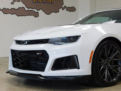 Used 2024 Chevrolet Camaro ZL1 RWD image 27