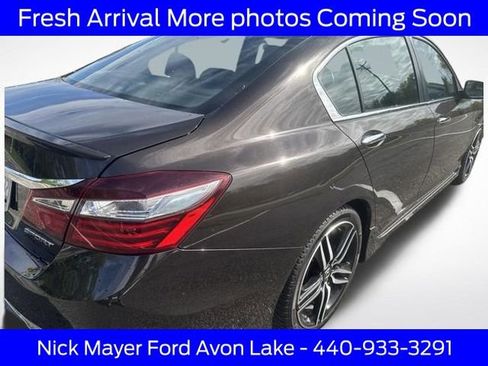 Used 2016 Honda Accord Sport image 4