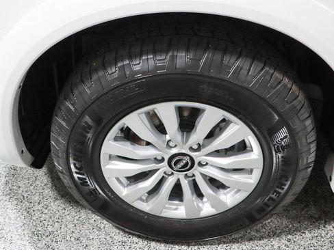 Used 2023 Nissan Armada SV image 11