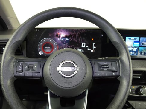 Certified 2025 Nissan Kicks SV w/ Charging Package image 69