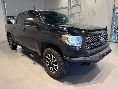 Used 2018 Toyota Tundra SR5 w/ TRD Off Road Package AWD/4WD image 3