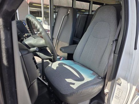 Used 2007 Chevrolet Express 3500 w/ School Bus Package RWD image 6